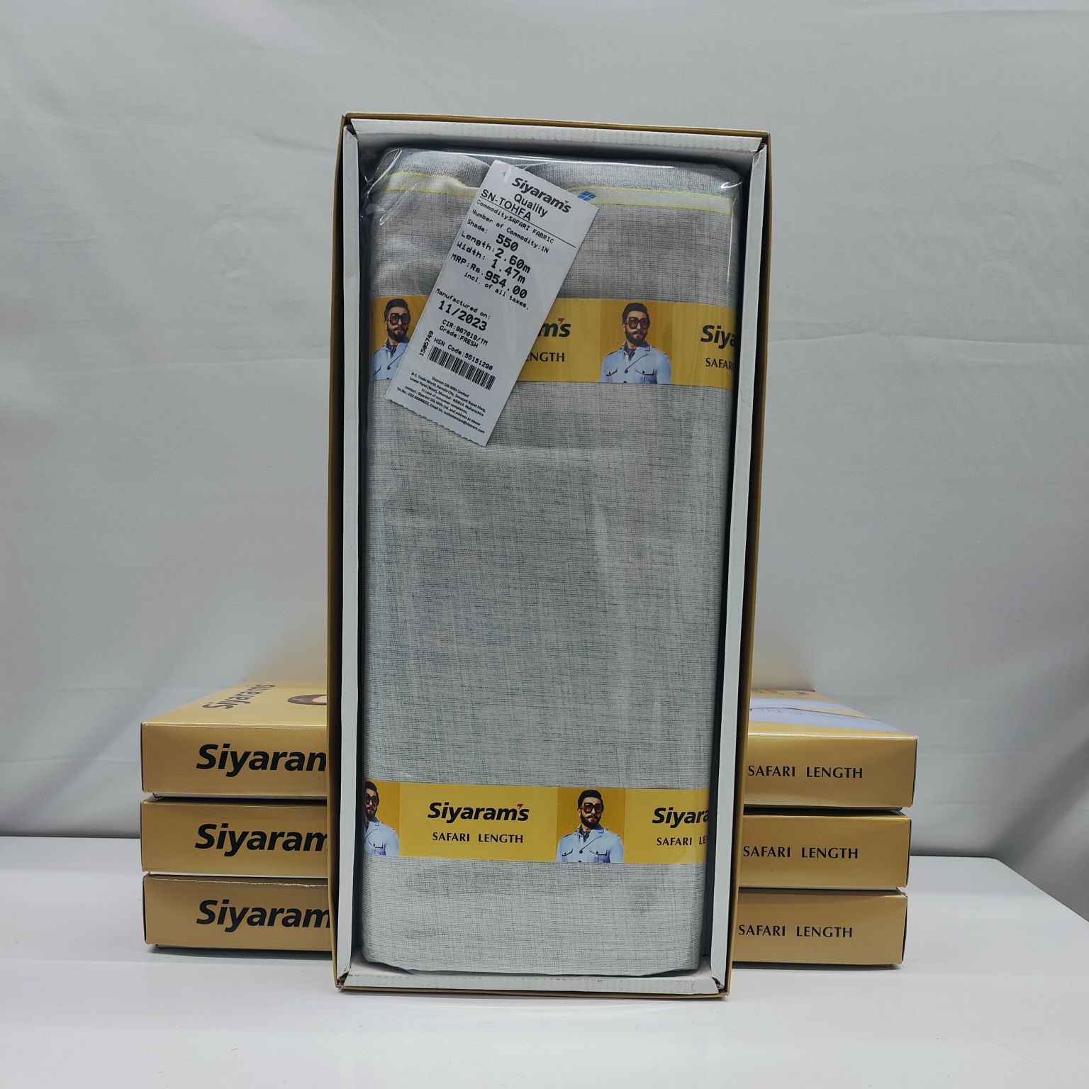 Siyaram Safari Fabric Gift Pack MRP Rs.954/-