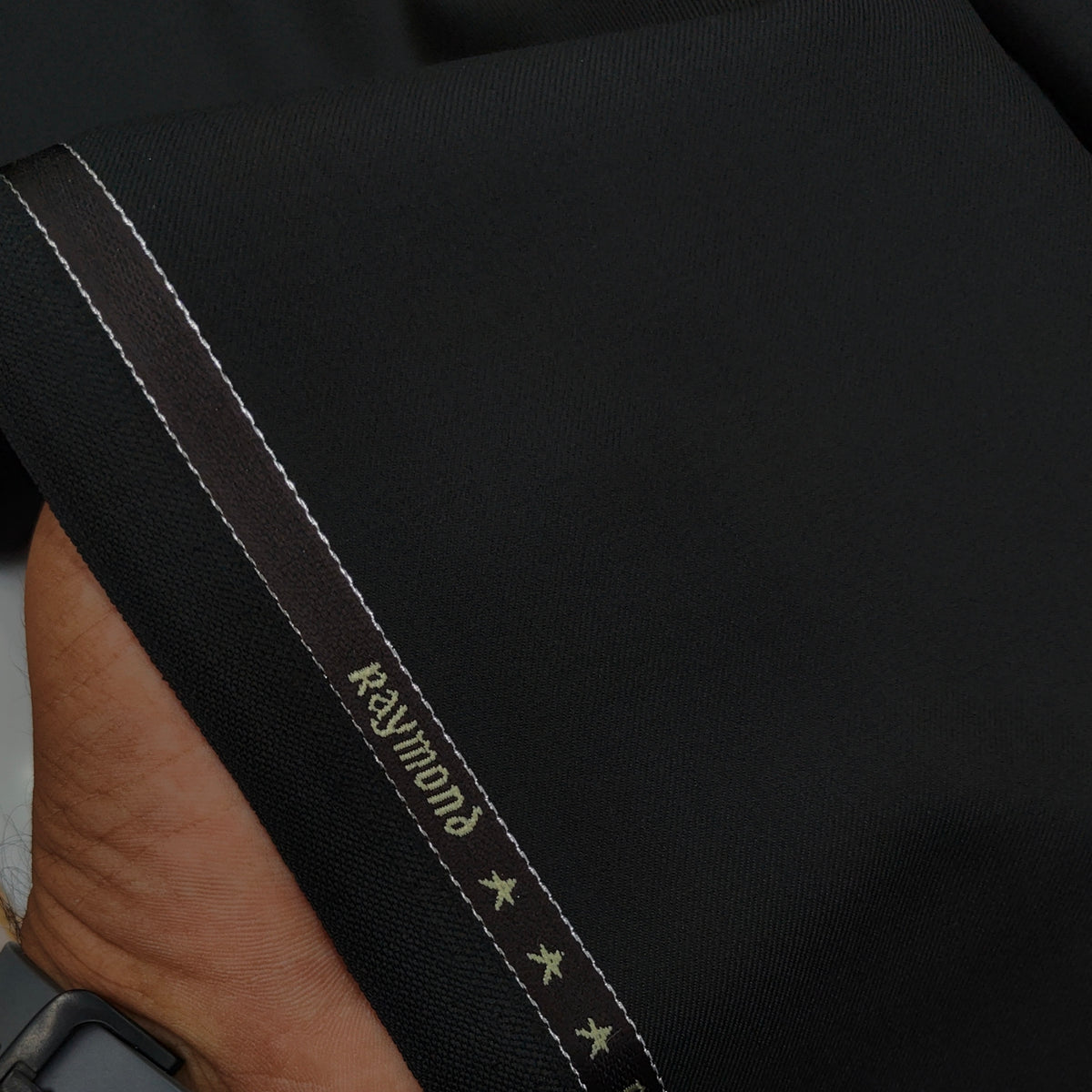Raymond Exotic Premium Super 120s Count 30% wool Play Suiting Fabric Colour Black