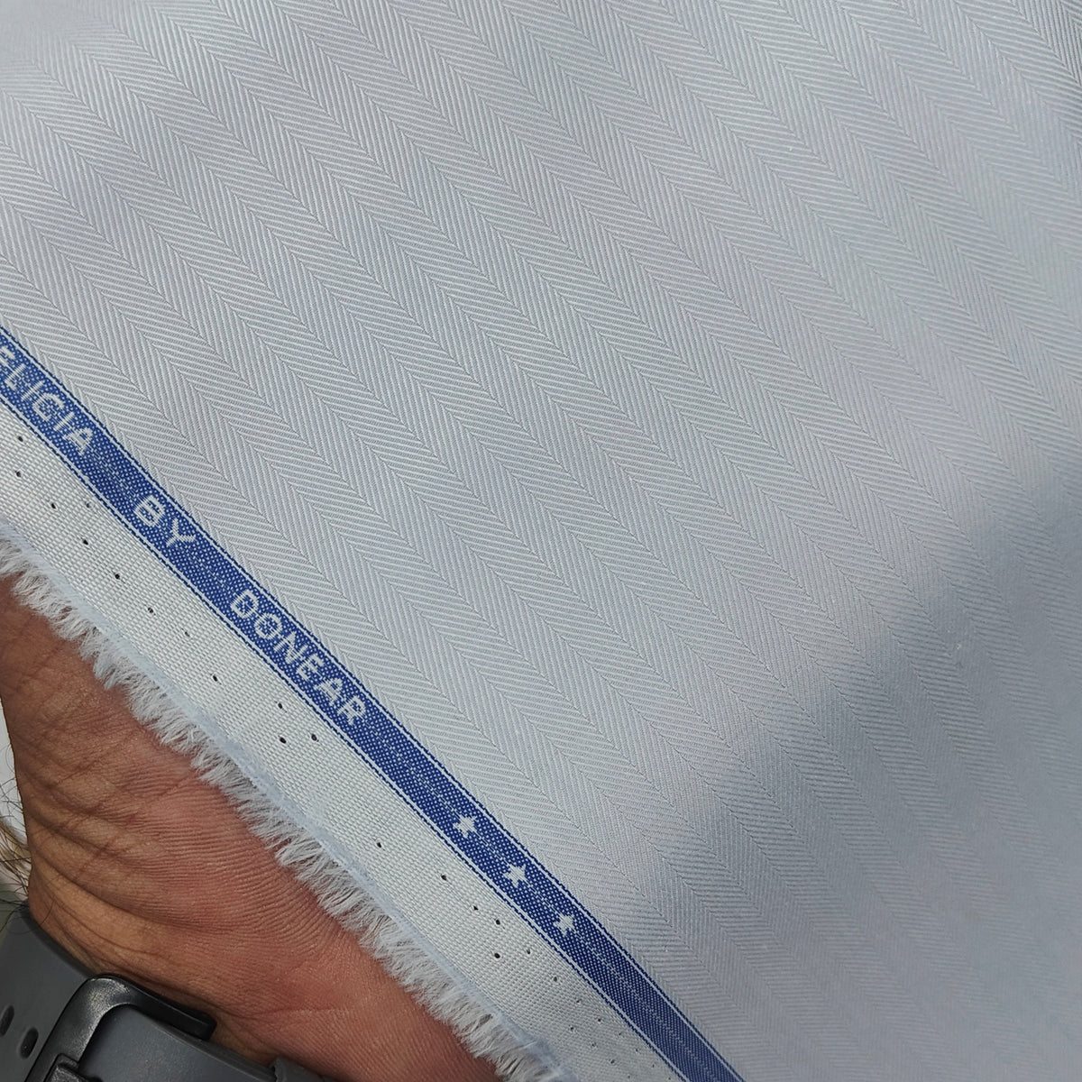 Shirt Fabric Donear LA Finish Premium Giza Cotton Herrinbone Colour Silver