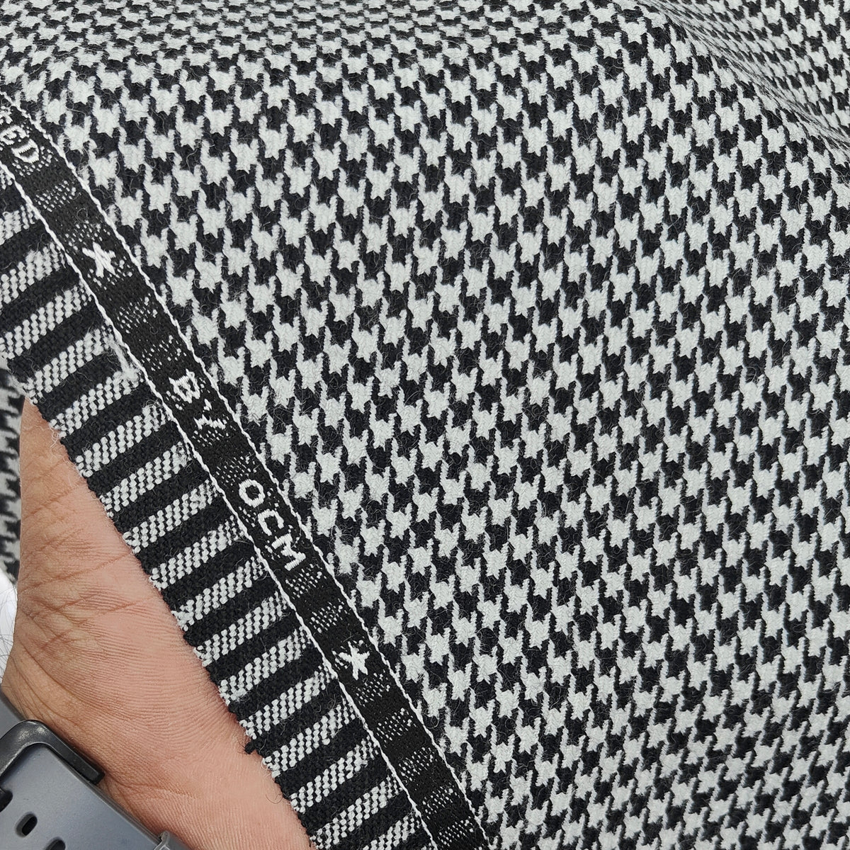 Tweed Blazer Fabric OCM Premium Wool Blended Houndstooth Check Colour Black N White